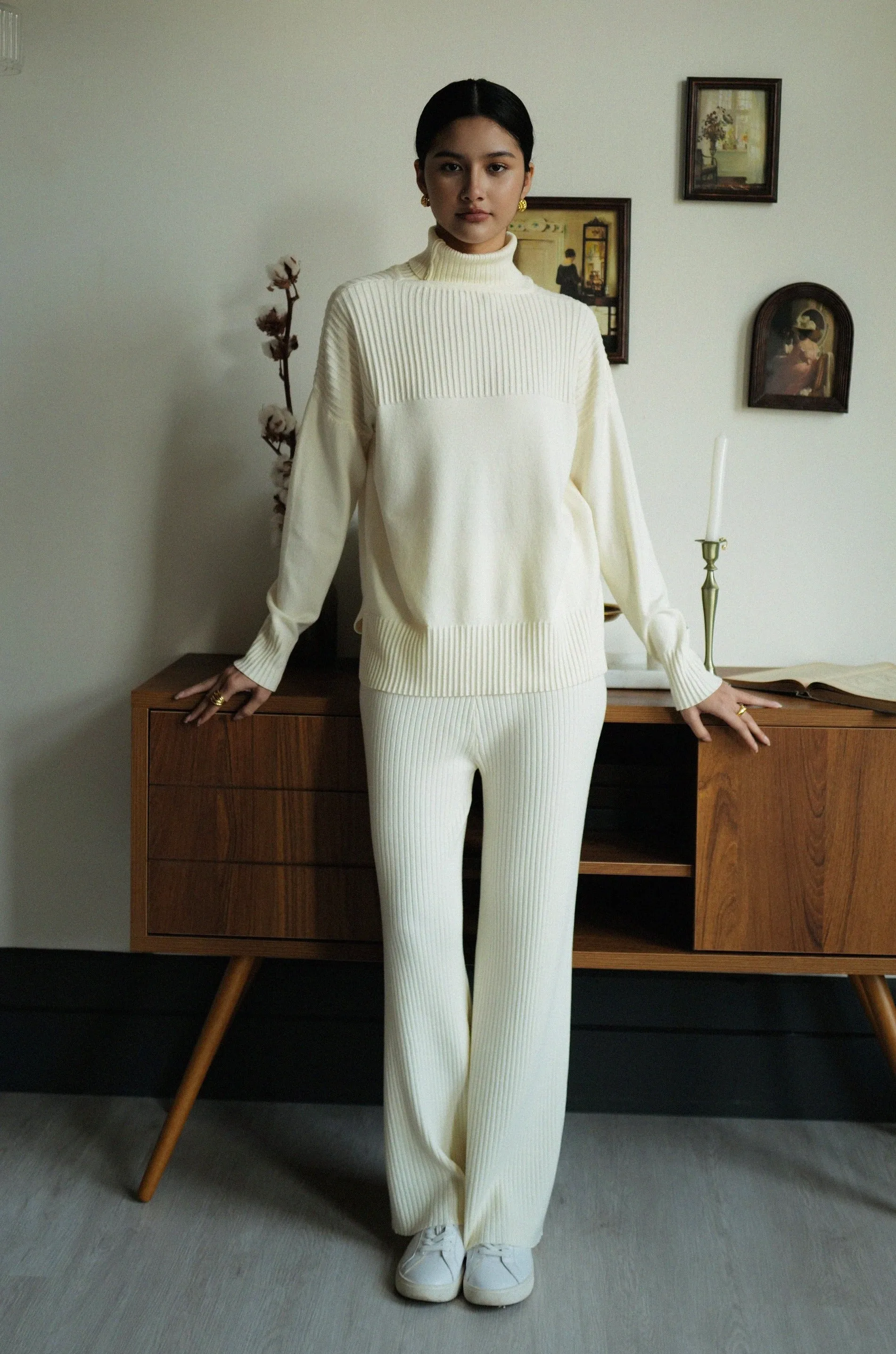 Good old times knit set in beige