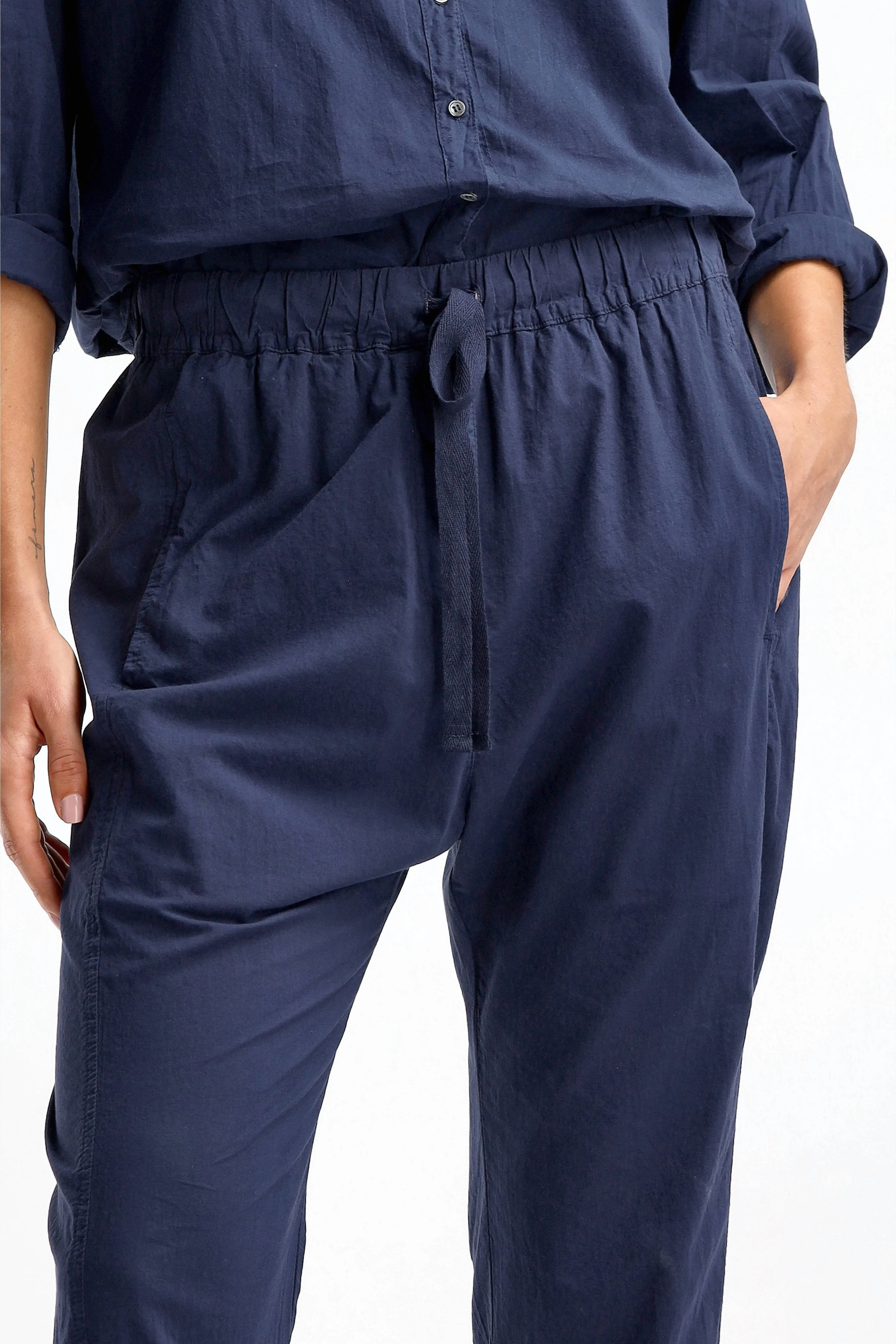 Hose Draper in Navy